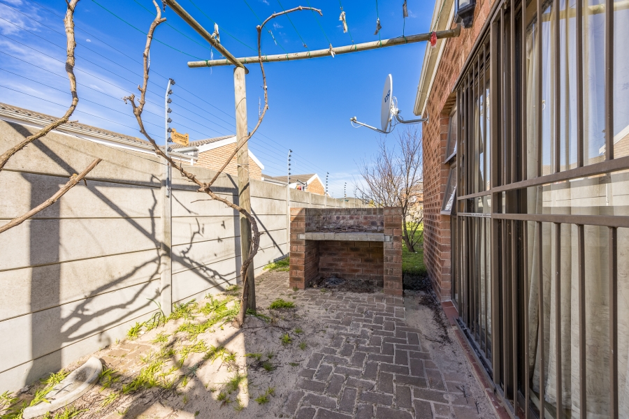 3 Bedroom Property for Sale in Vredelust Western Cape